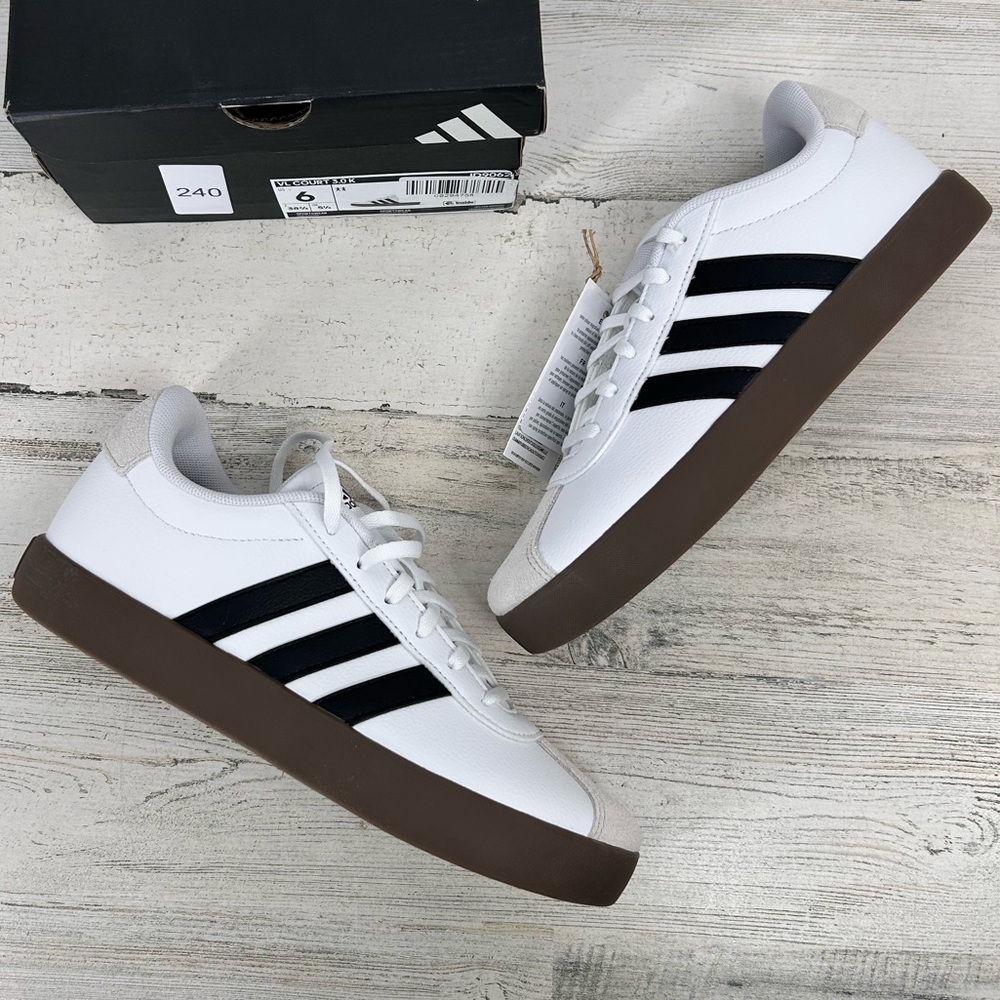 Adidas Men’s VL COURT 3.0 Sneakers White/ Brown Sole Size 6